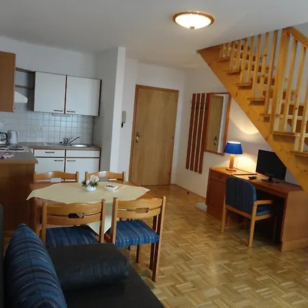 Apartmanhotel Panoramablickhotel - Lakeview Apartments Annenheim