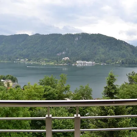 Aparthotel Panoramablickhotel - Lakeview Apartments Annenheim