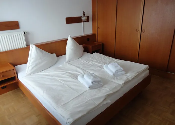 Panoramablickhotel - Lakeview Apartments Hotel apartamentowy Annenheim